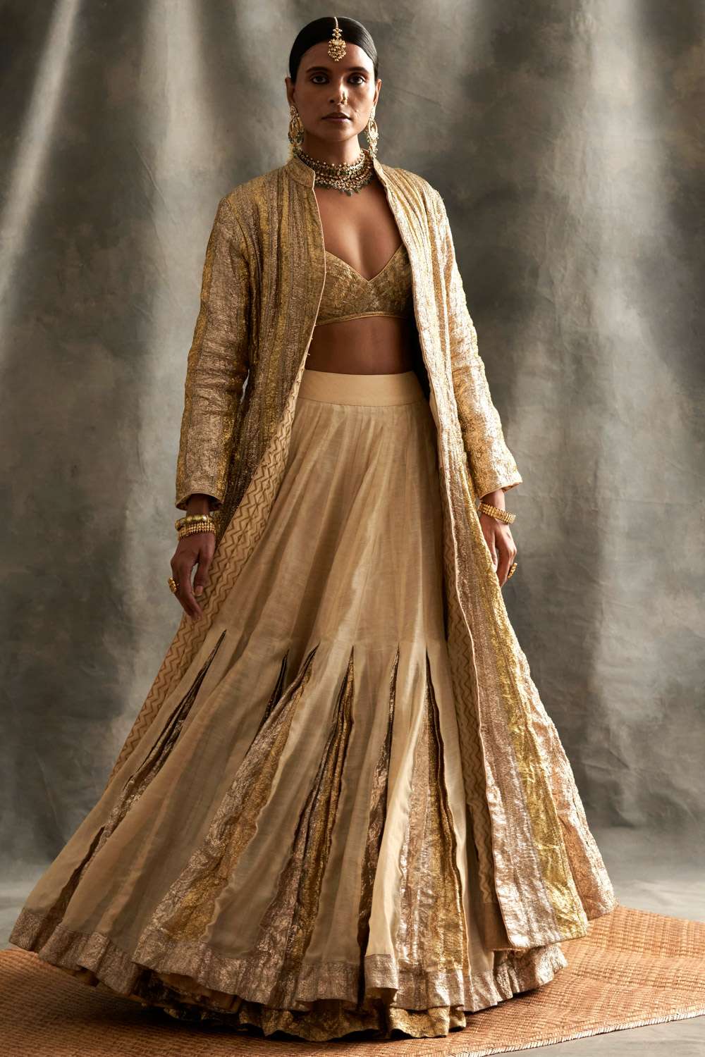 Aggregate 73+ lehenga designs with outer - songngunhatanh.edu.vn