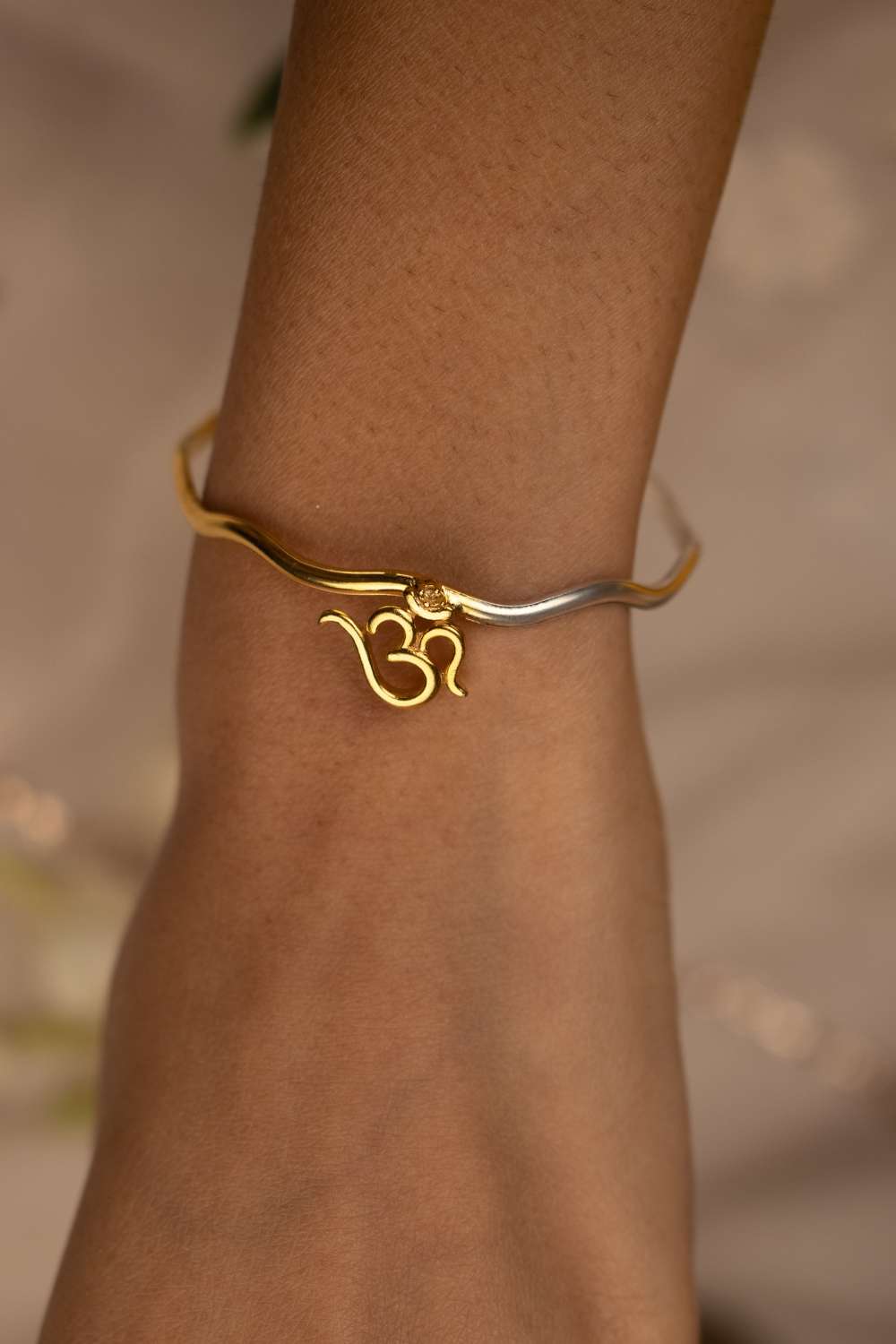 Hindu AUM Leather and Silver Plated Bracelet - Mystical Breath