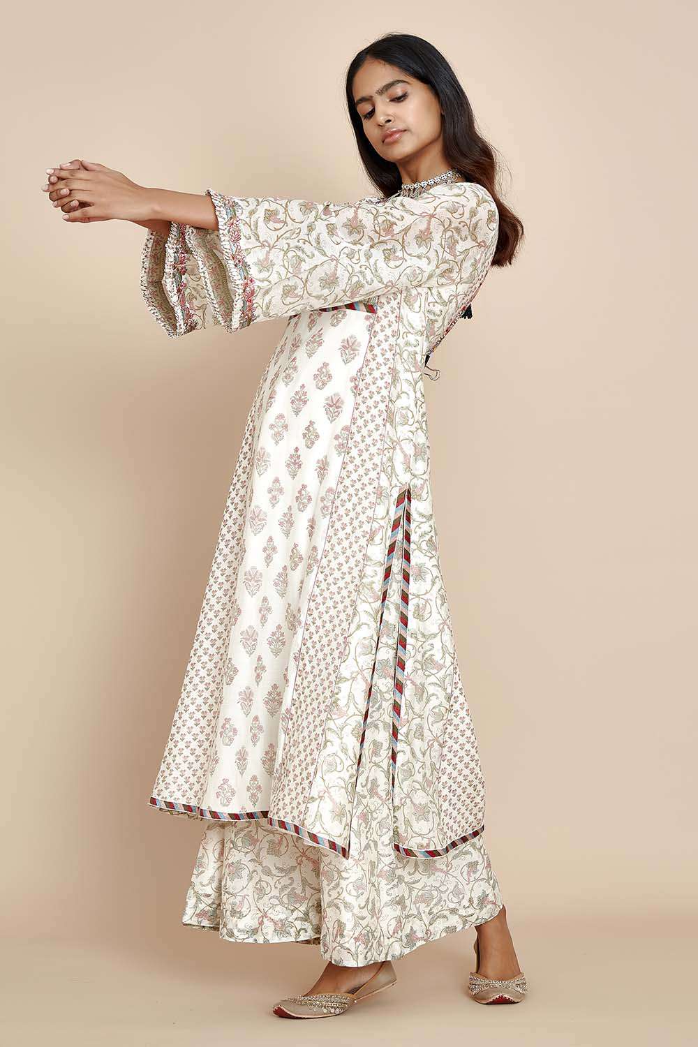 Buy Pale pink panelled kurta with umbrella sleeves -Designer Wear ...