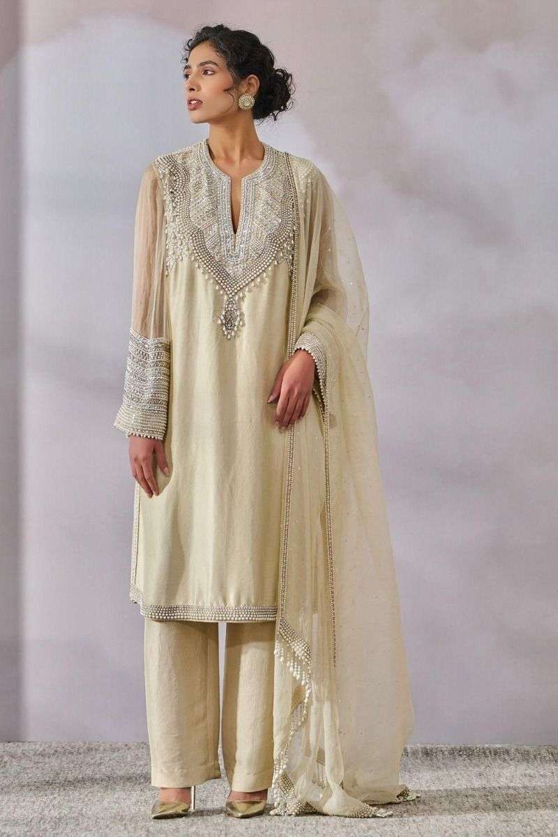 TARUN TAHILIANI シルク トップス Buy Tarun Tahiliani Soft Silk Dupion & Sheer Silk Kurtas