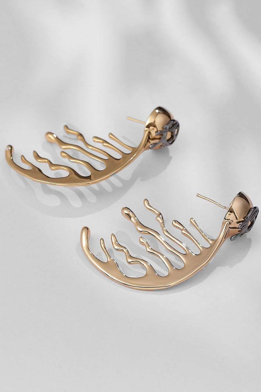 Details more than 126 gold half hoop earrings super hot
