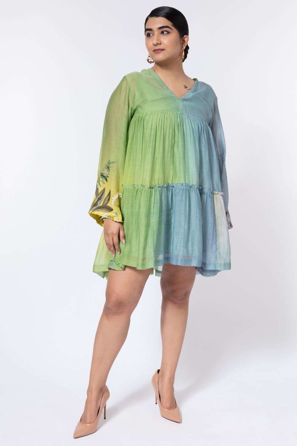 Flare sleeve mini dress