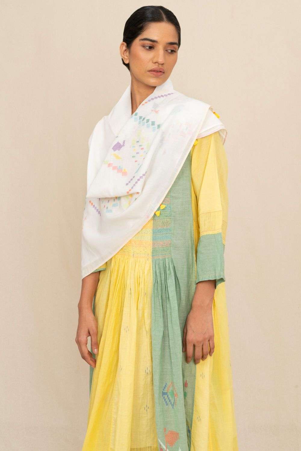 yoli Return to White scarf