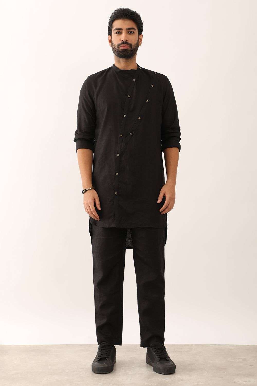 Buy SNOB Men Soft Black 100% Linen Kurtas