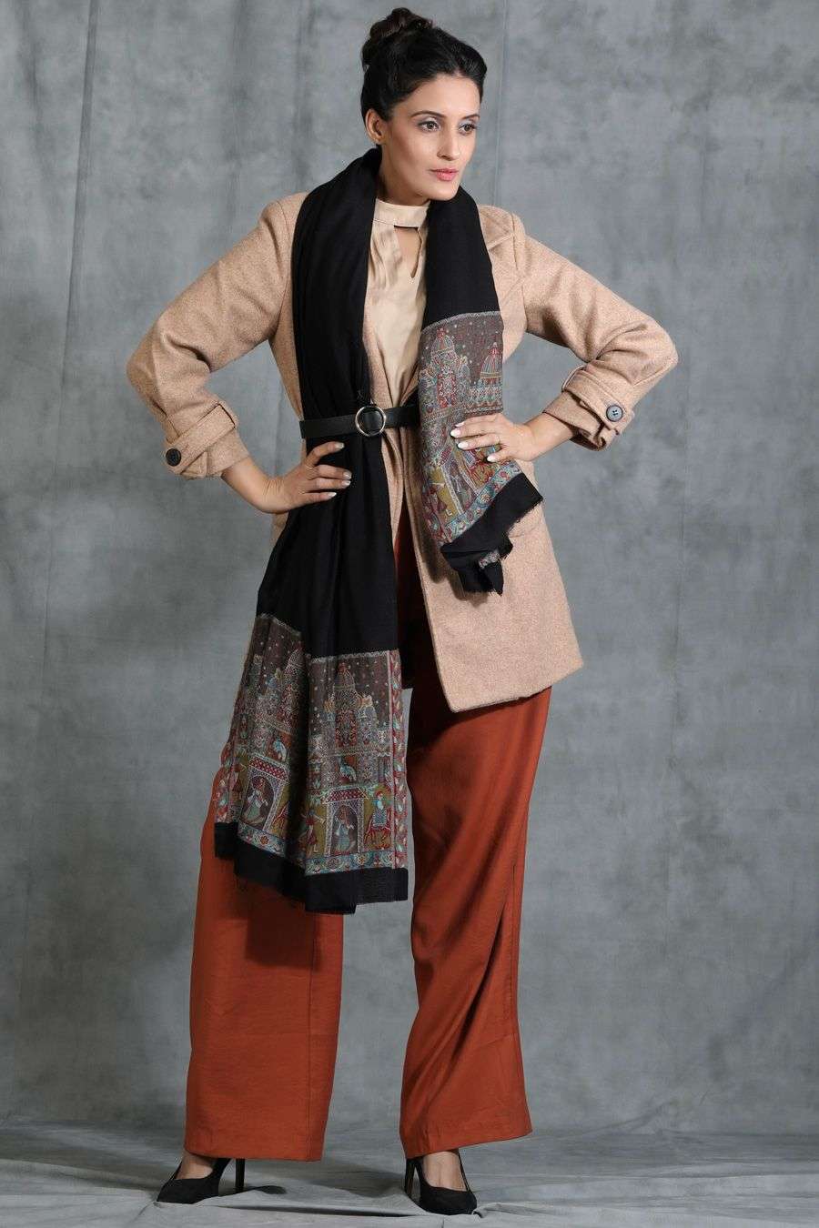 Black handwoven cashmere fine wool stole