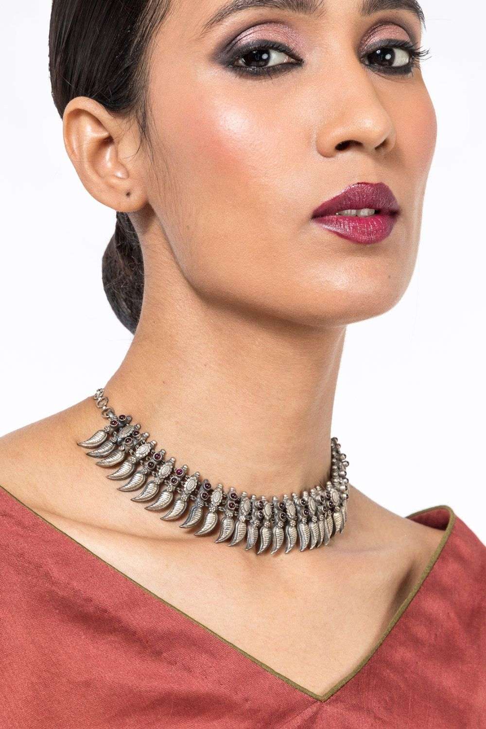 Buy Sangeeta Boochra Soft Silver Silver Necklaces