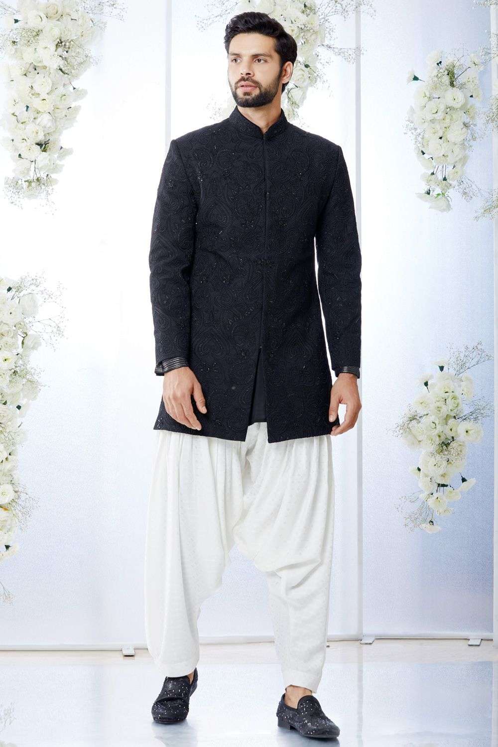 Pakistani Short Sherwani Designs 2024-2025 New Styles | Sherwani, Men's  ethnic wear, Mens fashion suits