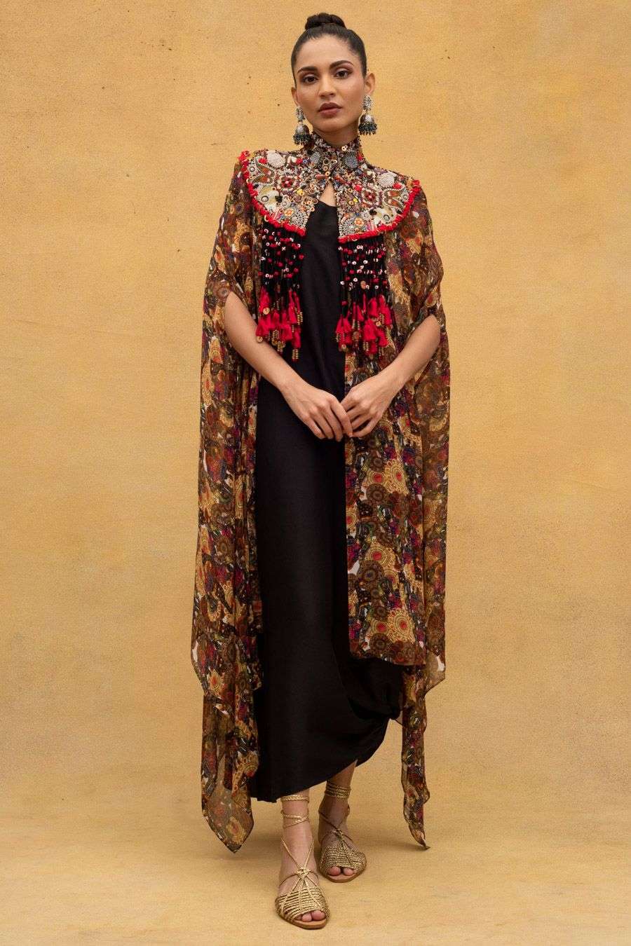 Top more than 124 cape dress ethnic latest