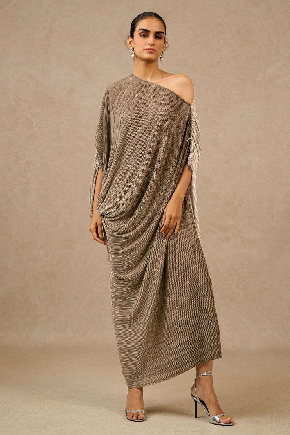 TARUN TAHILIANI シルク トップス 新品SALE☆ TARUN TAHILIANI シルク ブラウス