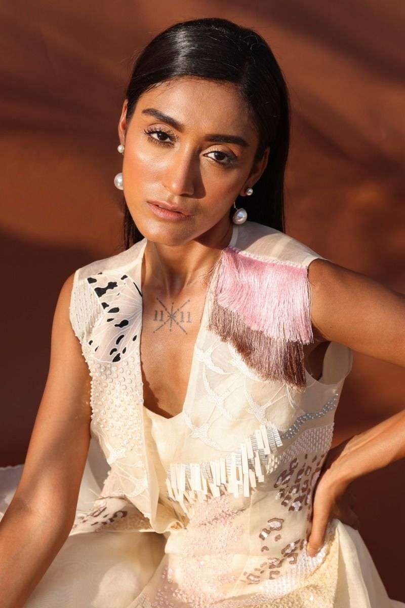 Buy Richa Khemka Soft Ivory Organza, Bamberg Silk, Tafetta
