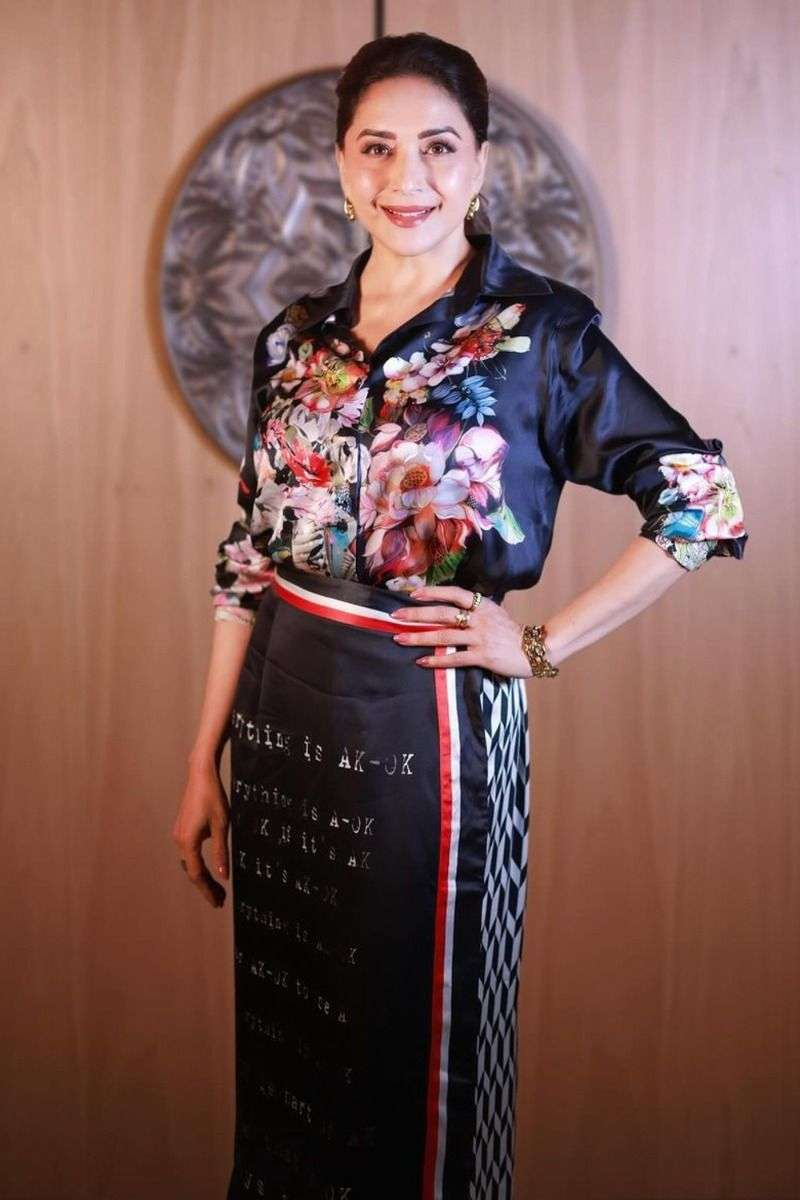 Buy AK-OK by Anamika Khanna Soft Print Silk Coordinate Sets