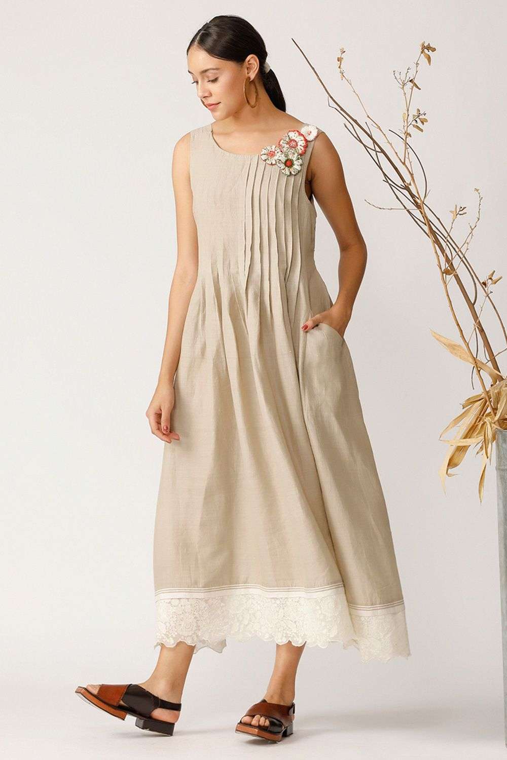 Beige midi dress with linen