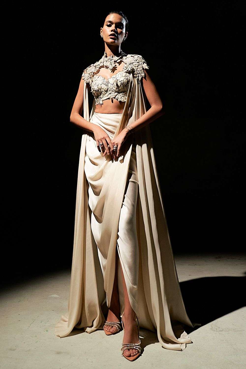 Sinary　ENSEMBLE Buy Aggunj Soft Ivory Pure Bemberg Satin Saris & Concept Saris