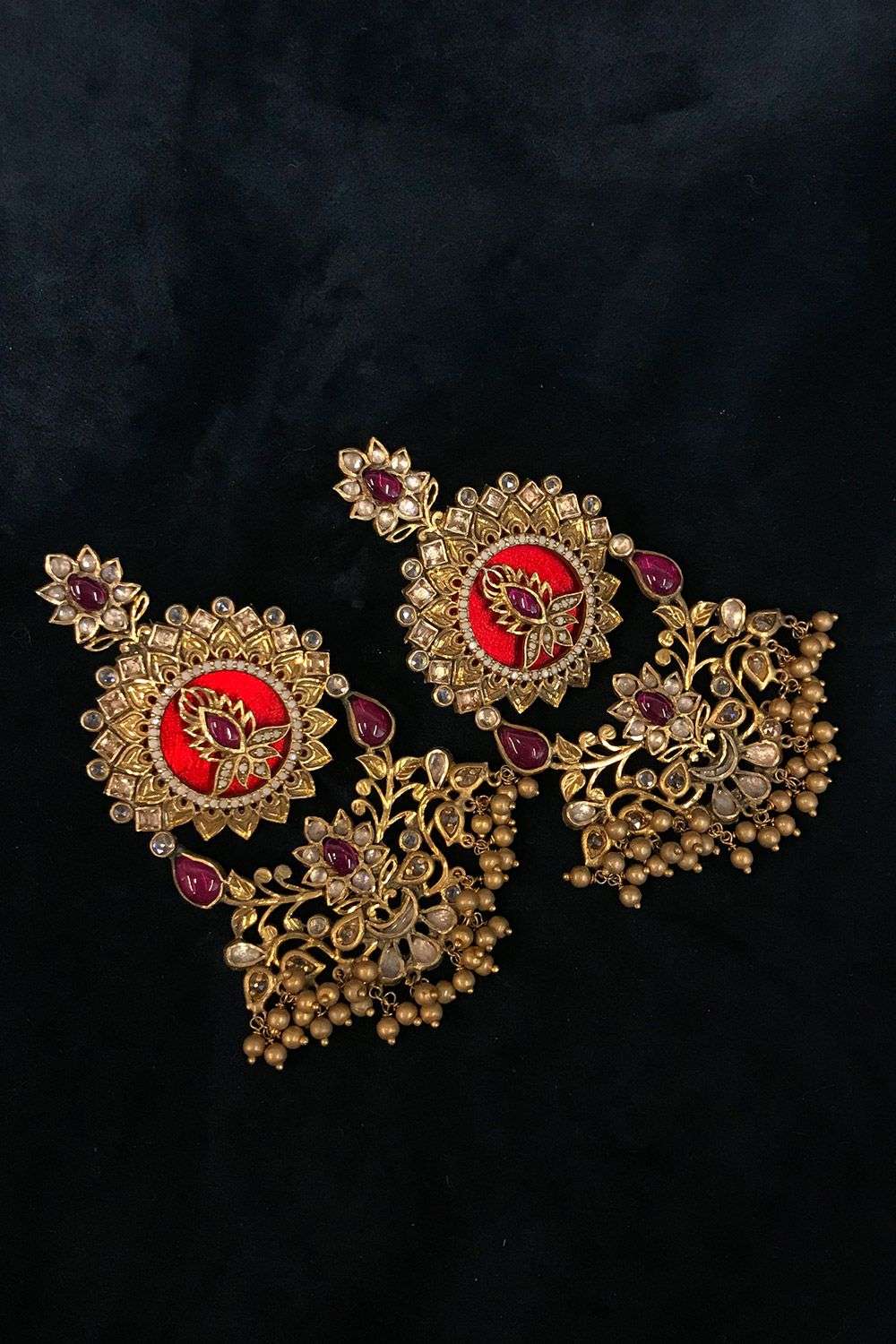 Beautiful antique gold short necklace designs