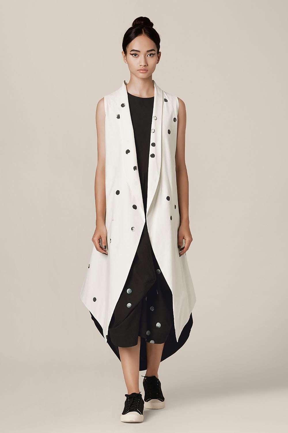 Sleeveless organic cotton long jacket