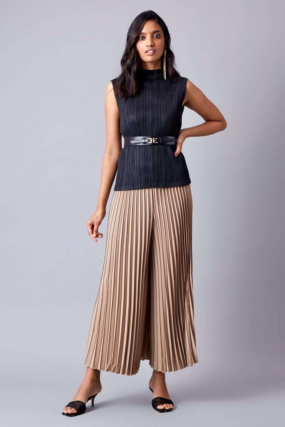 Pleated palazzo pants outfit hot sale