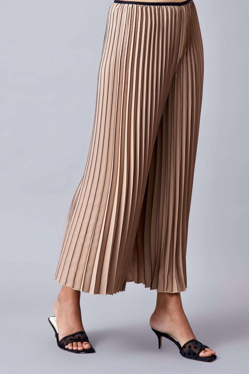 Pleated palazzo discount pants online india