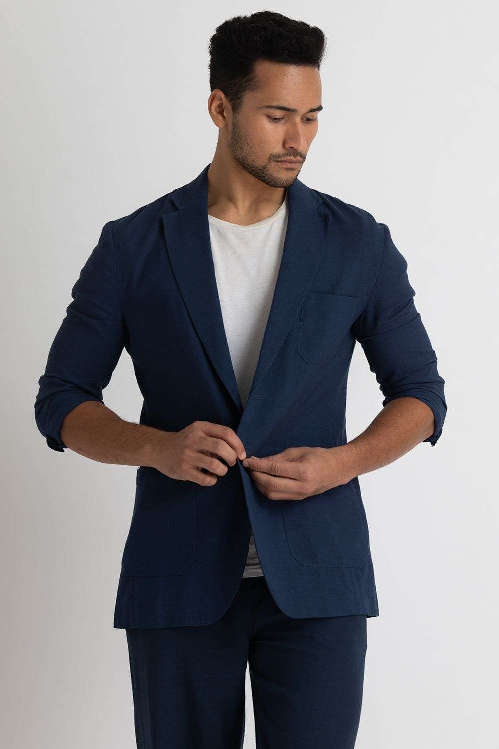Navy blue blazer with t shirt on sale