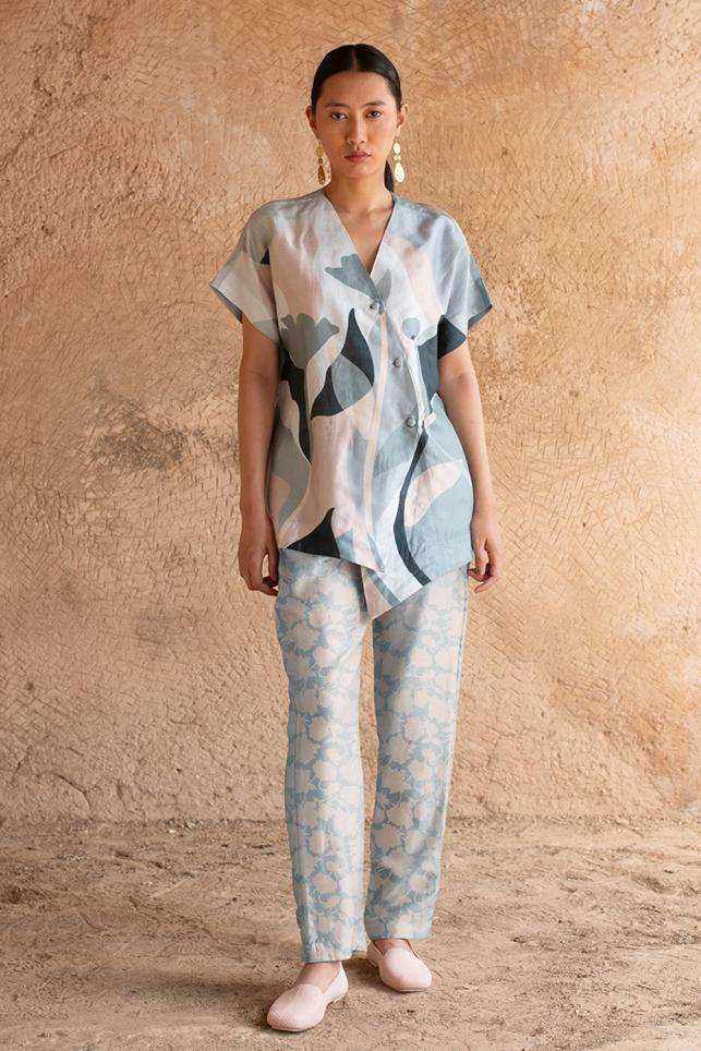 ORGANIC COTTON CUPRA FLOW サイズ2 Shop Jaypore Women Black Silk Cotton Kurta , Slip & Pants for