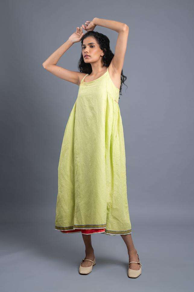 Injiri - Buy Designer Dresses, Tunics, Scarfs, Jackets | Ensemble